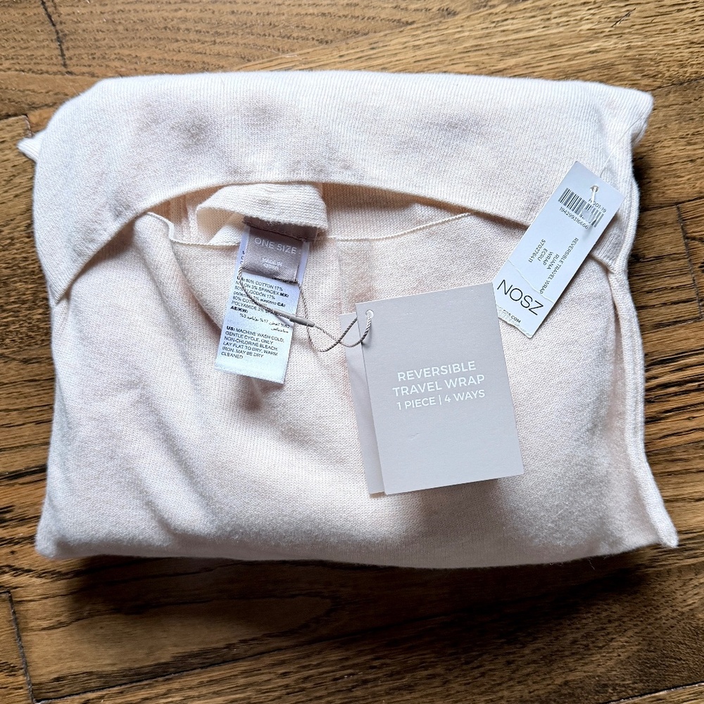 CHICO'S | Reversible Travel Wrap (4 Ways to Wear) in Ecru/White